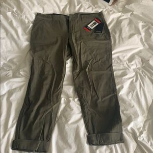 Green chino pants NWT